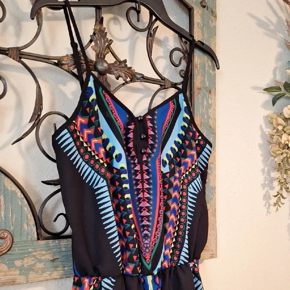 Blue and Black Geometric Romper. Size MEDIUM NWOT - Picture 8 of 12